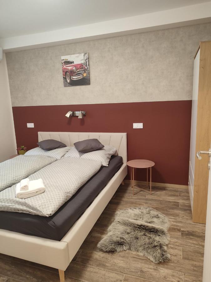 Voeroesko Apartmanhaz Balatonalmádi Eksteriør billede