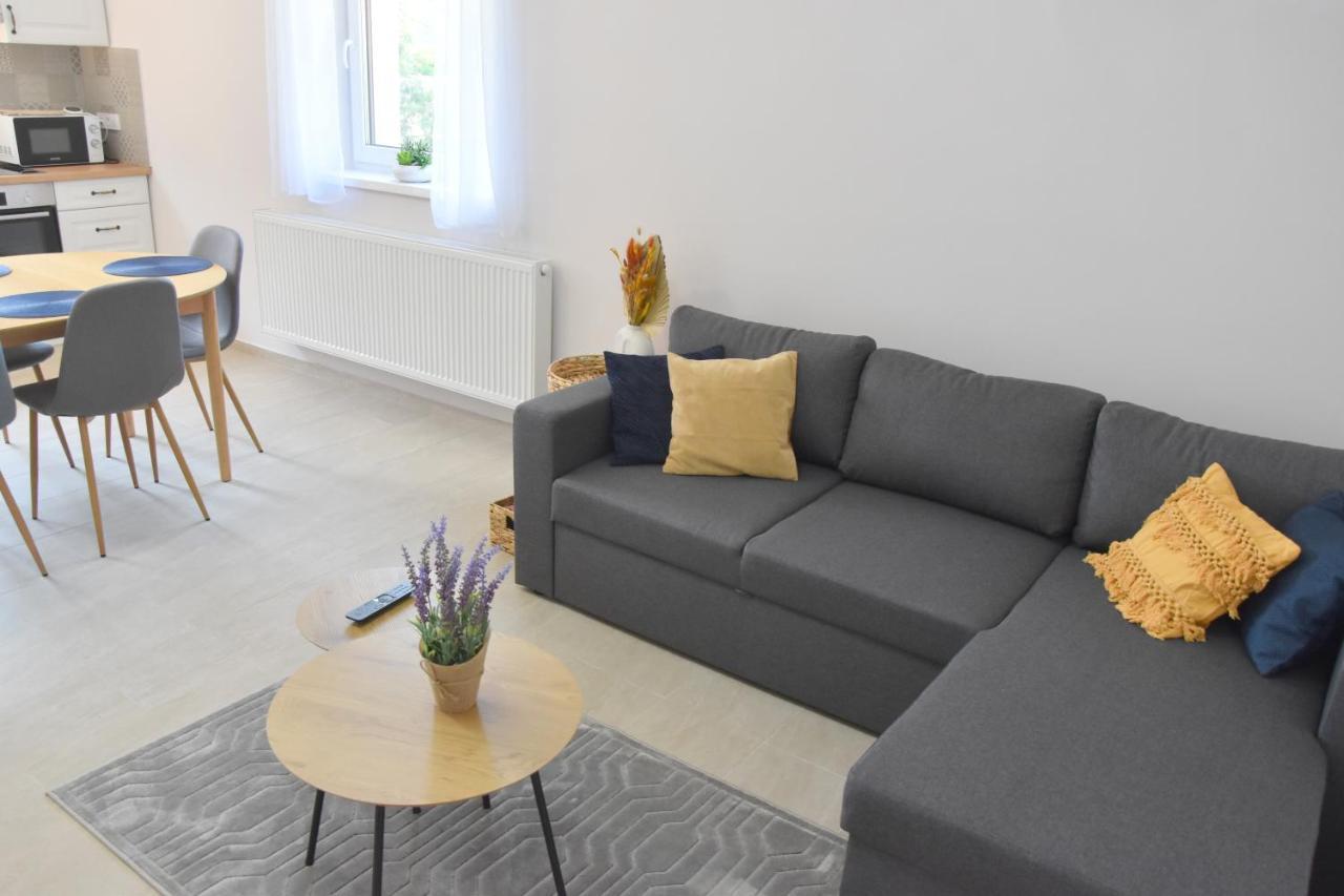 Voeroesko Apartmanhaz Balatonalmádi Eksteriør billede
